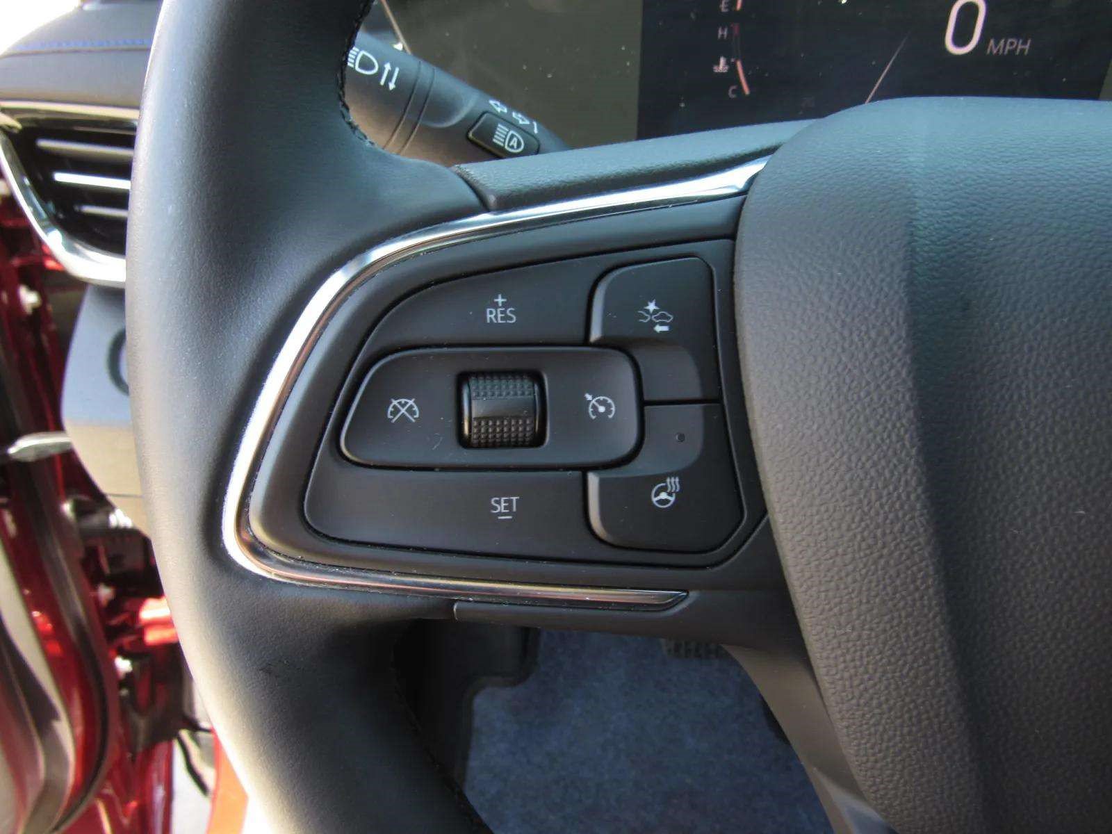 Used 2025 Buick Envista Sport Touring w/ Convenience I Package FWD image 25
