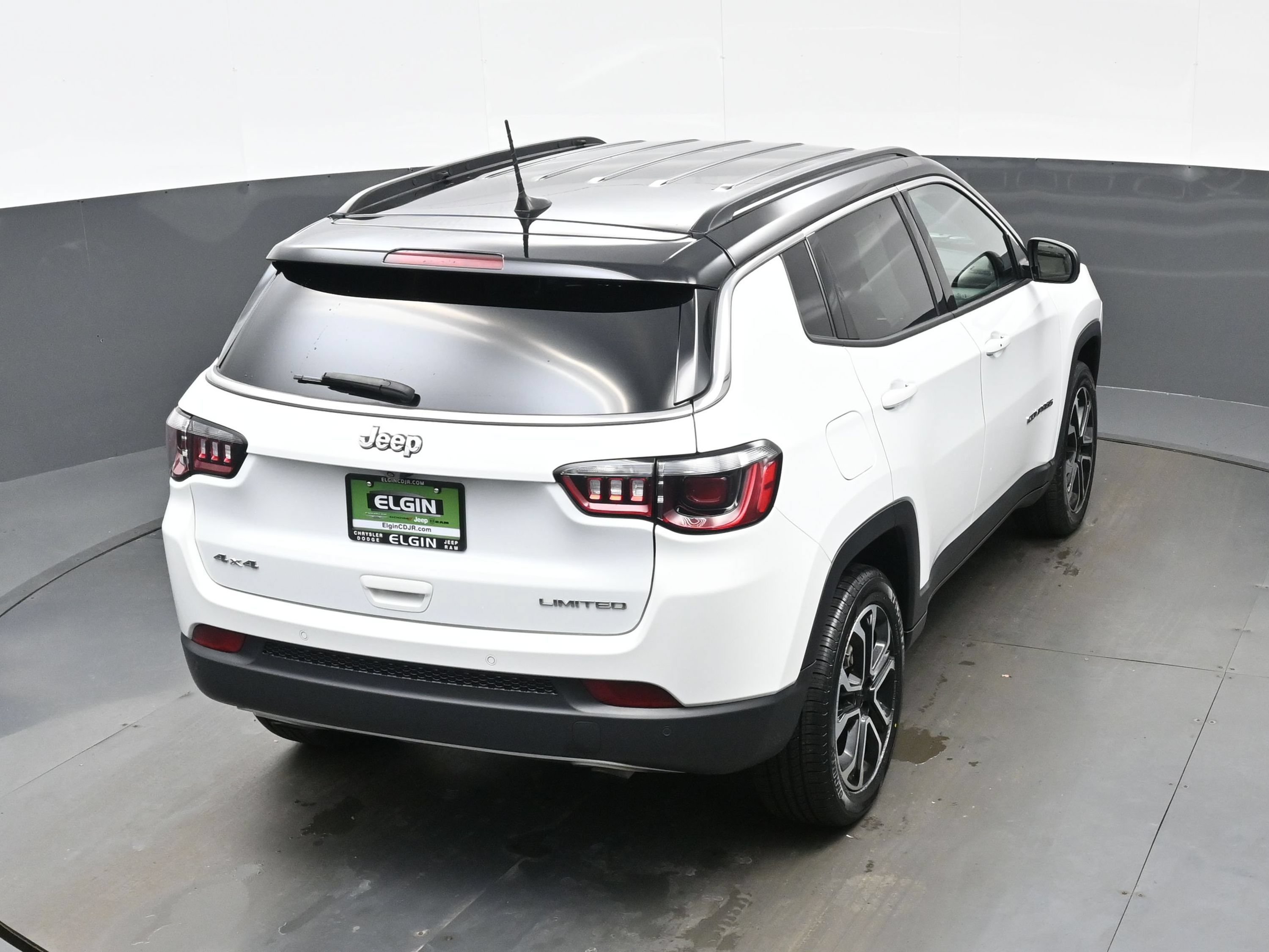 Used 2023 Jeep Compass Limited AWD/4WD image 38
