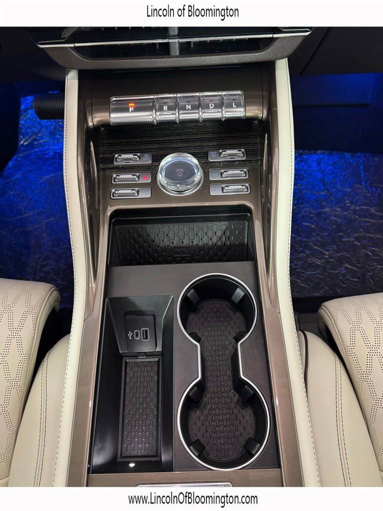 New 2024 Lincoln Nautilus Black Label w/ Jet Appearance Package (87T) image 41