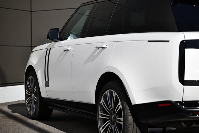 New 2025 Land Rover Range Rover Autobiography image 12
