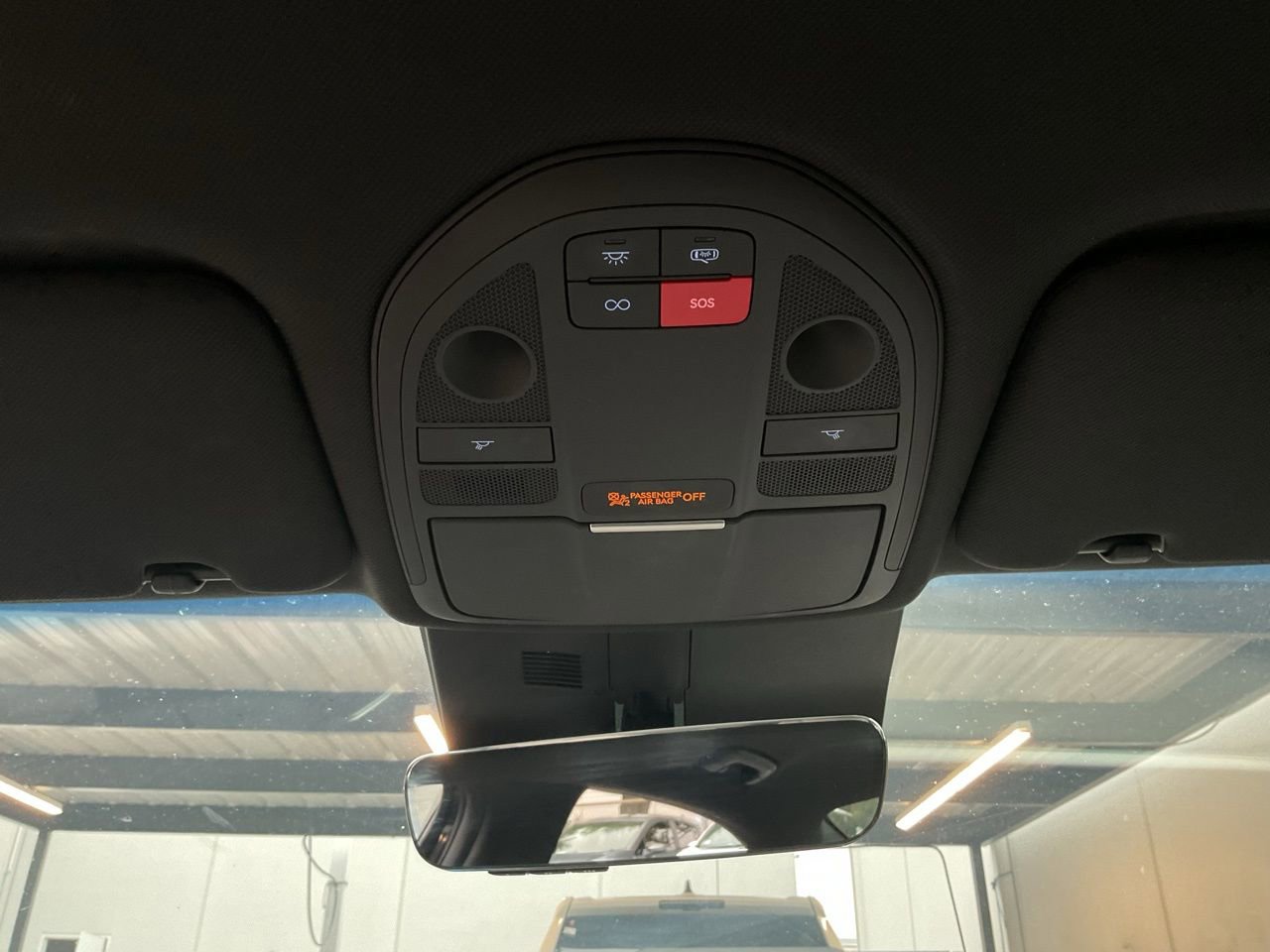 Used 2025 Genesis G70 2.5T RWD image 16