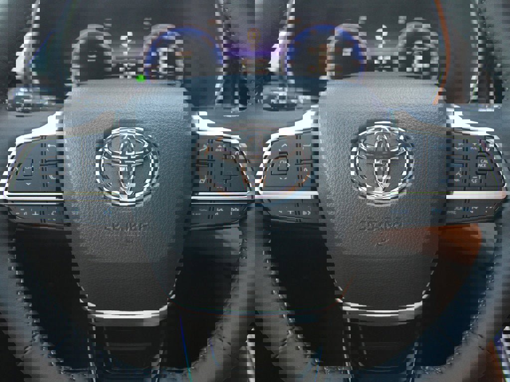 New 2026 Toyota Highlander Platinum image 20