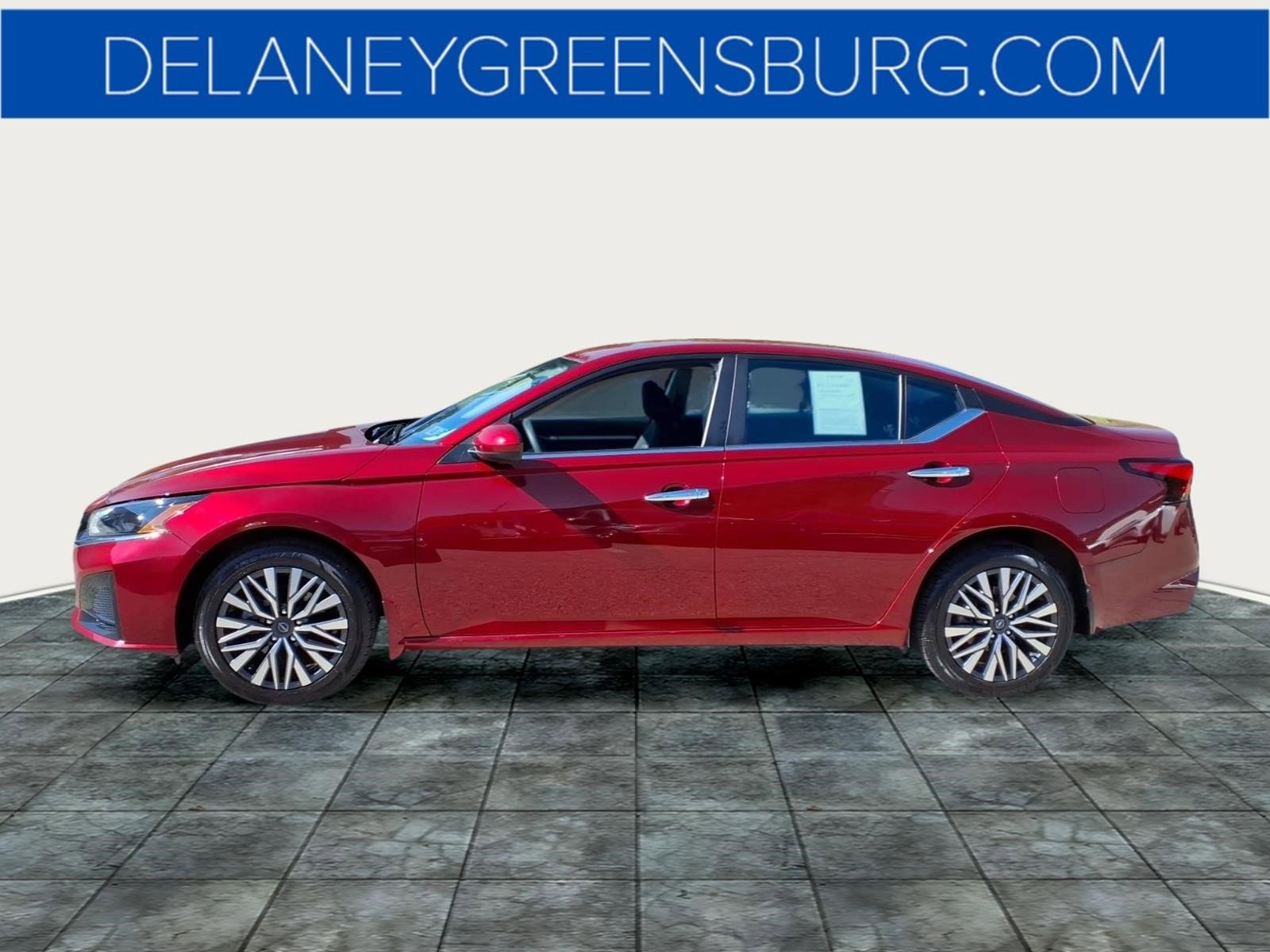Used 2023 Nissan Altima 2.5 SV AWD/4WD image 6