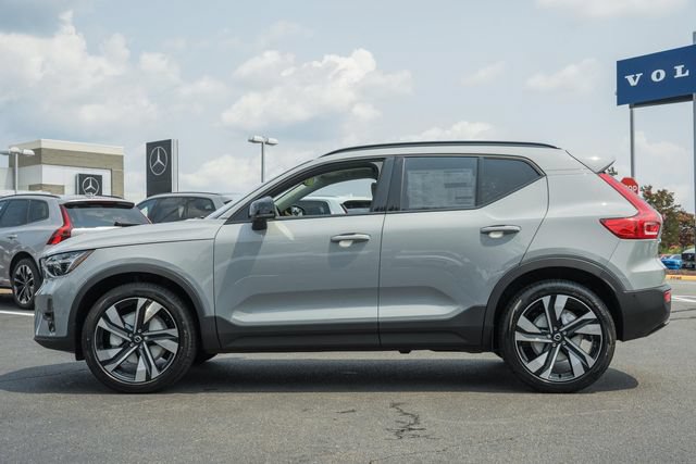 New 2026 Volvo XC40 B5 Ultra w/ Protection Package Premier AWD/4WD image 4