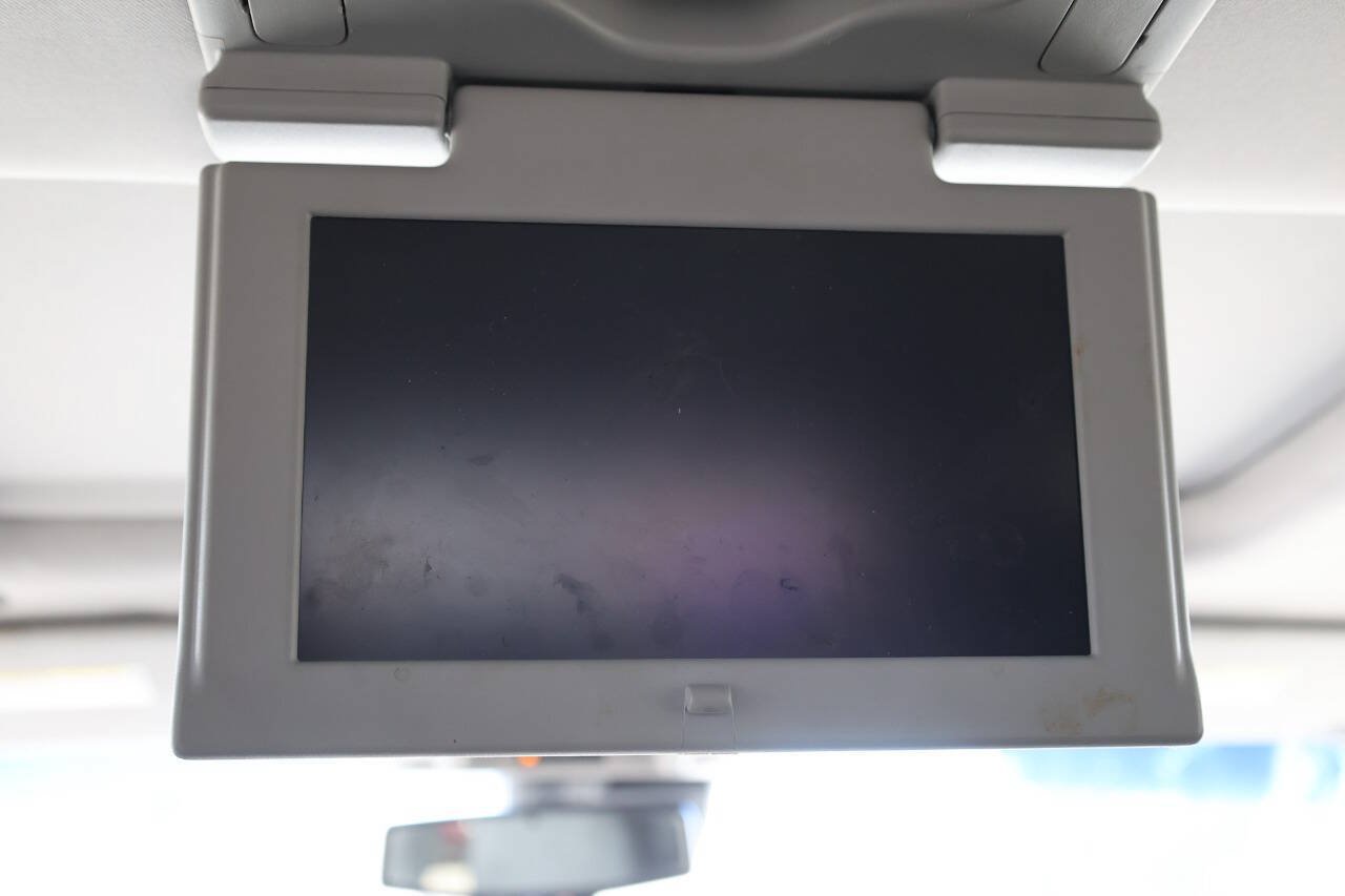 Used 2016 Cadillac Escalade Premium AWD/4WD image 24