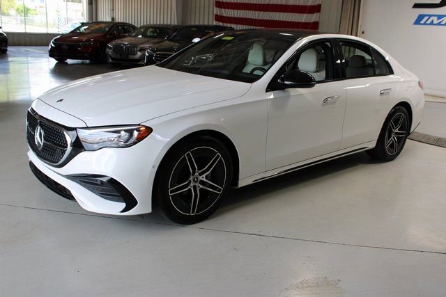 Used 2024 Mercedes-Benz E 350 4MATIC Sedan w/ Night Package image 39