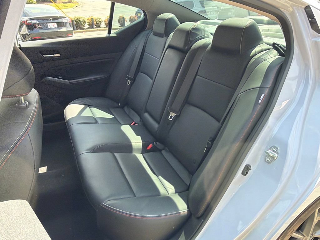 Used 2023 Nissan Altima 2.0 SR FWD image 30