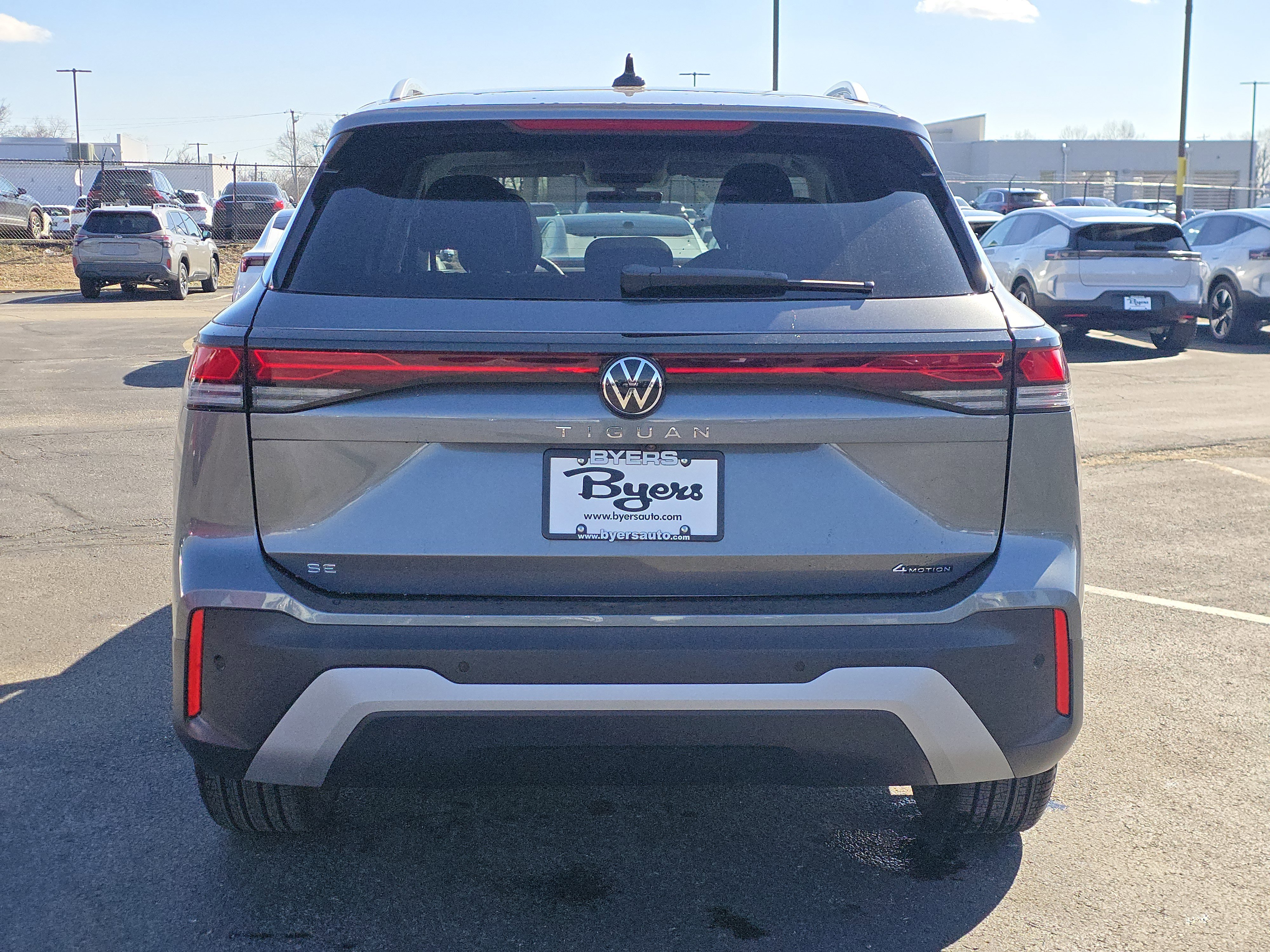 New 2026 Volkswagen Tiguan SE image 6