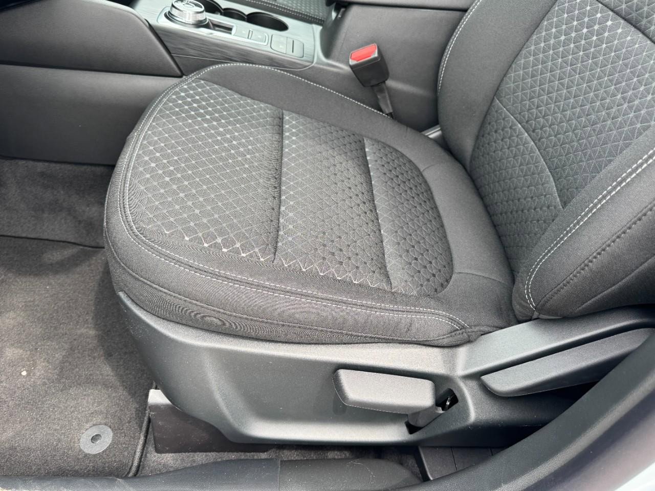 New 2025 Ford Escape Active w/ Cold Weather Package image 8