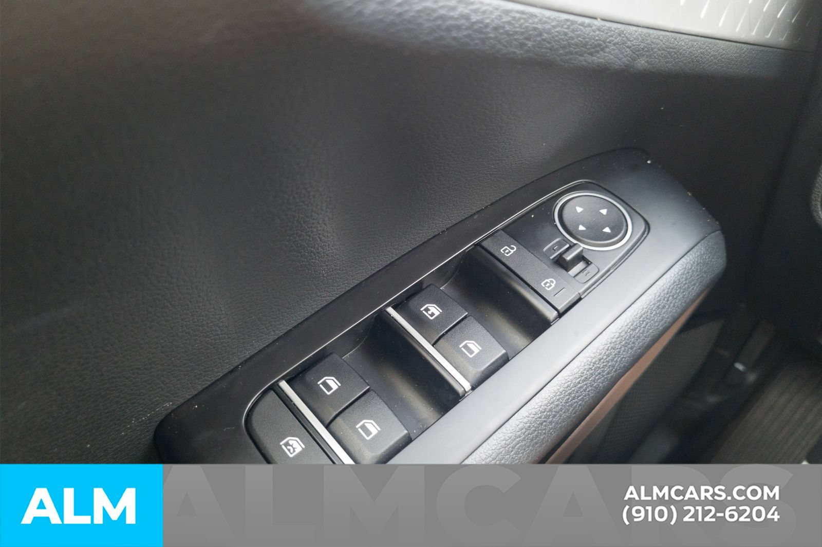 Used 2025 Kia Soul LX w/ LX Technology Package FWD image 15