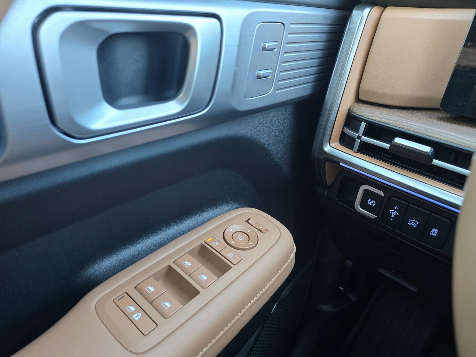 Certified 2026 Hyundai Santa Fe Limited FWD image 22