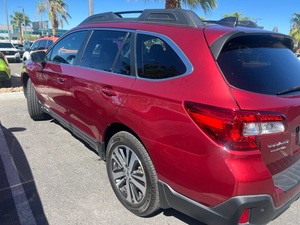 Used 2018 Subaru Outback 3.6R Limited AWD/4WD image 5