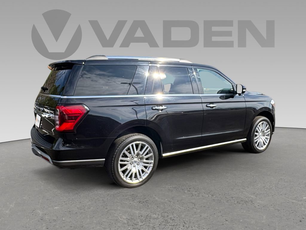 Used 2024 Ford Expedition Limited image 18