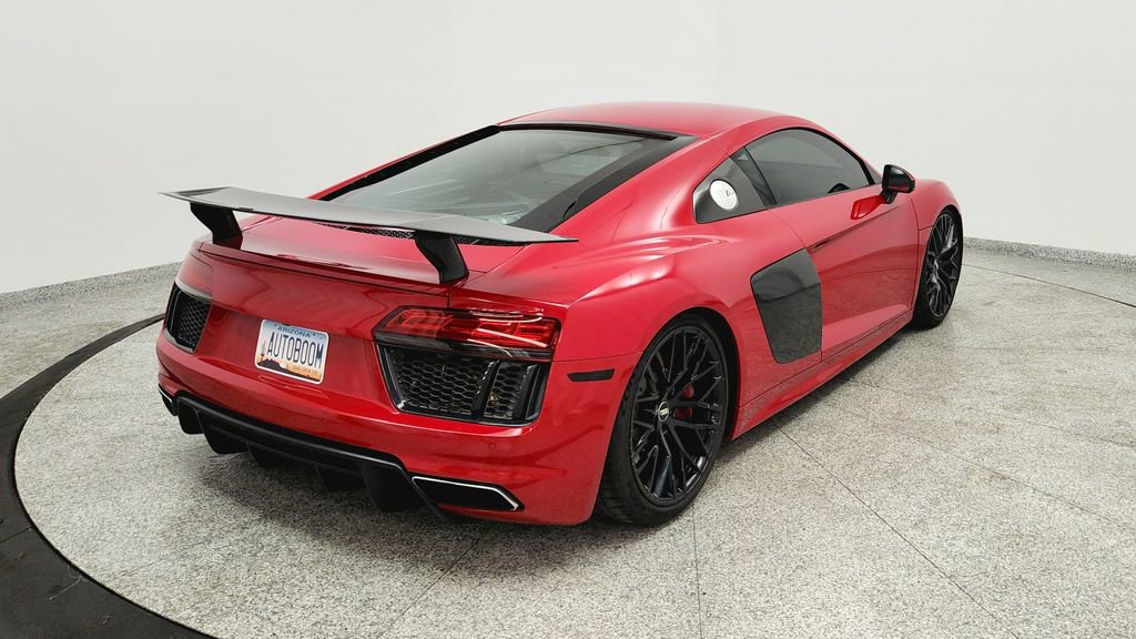 Used 2017 Audi R8 V10 w/ Carbon Exterior Package image 5