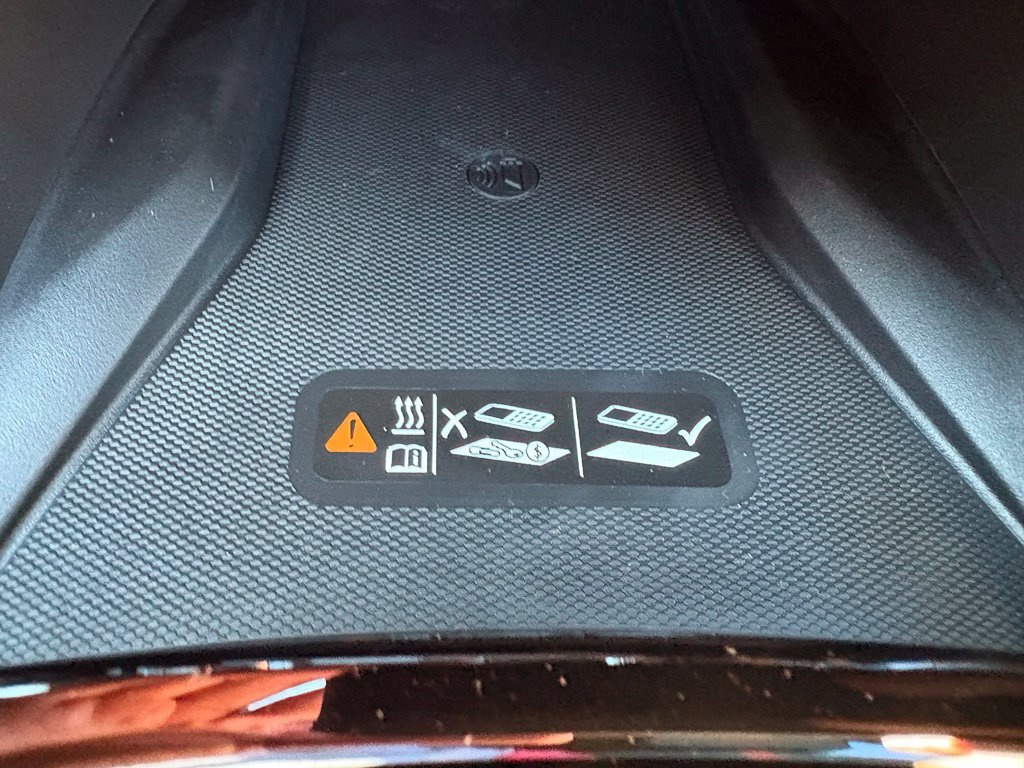 New 2026 Chevrolet Trax RS w/ Sunroof Package FWD image 5