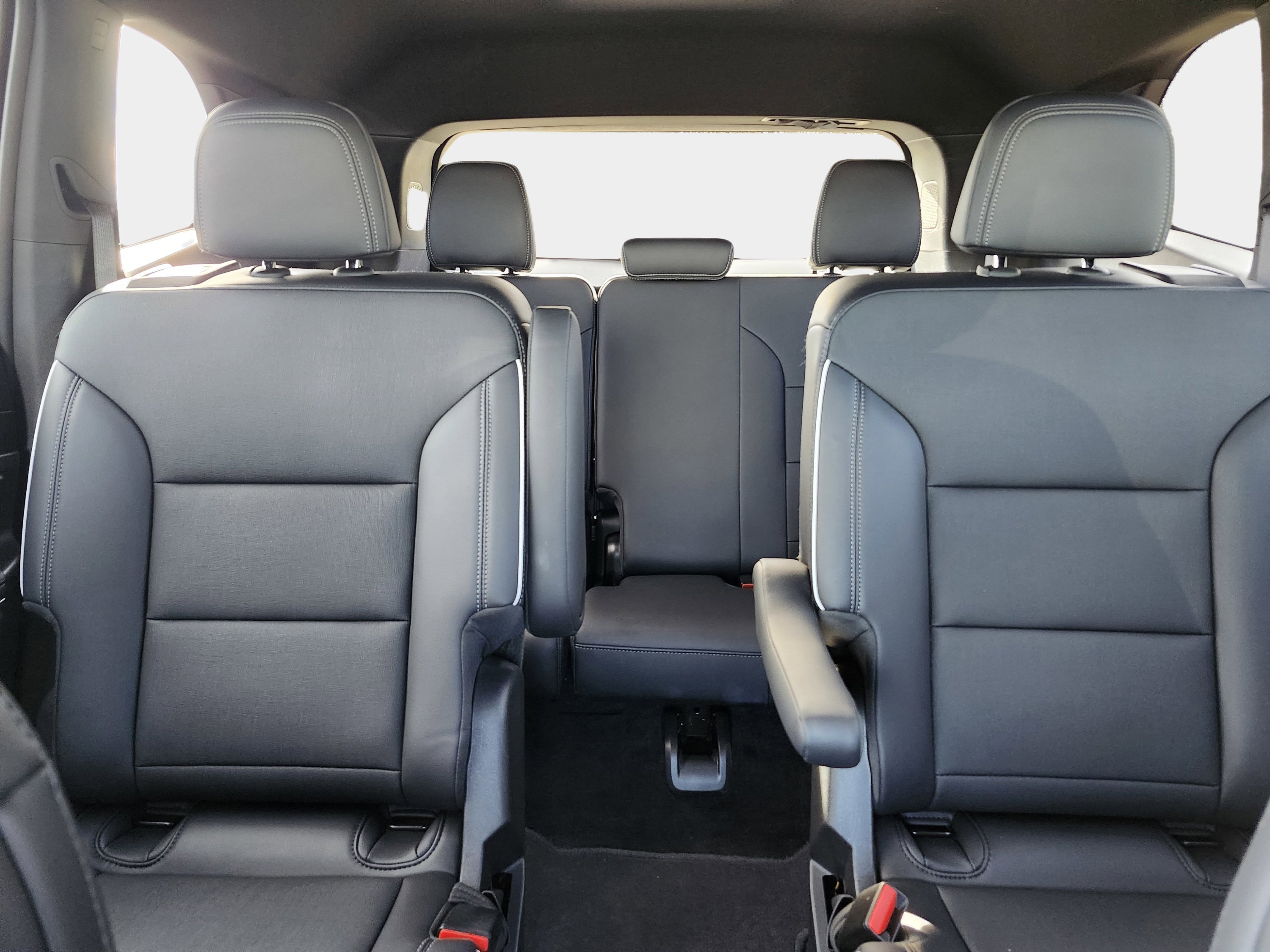 Used 2025 Buick Enclave Preferred image 28