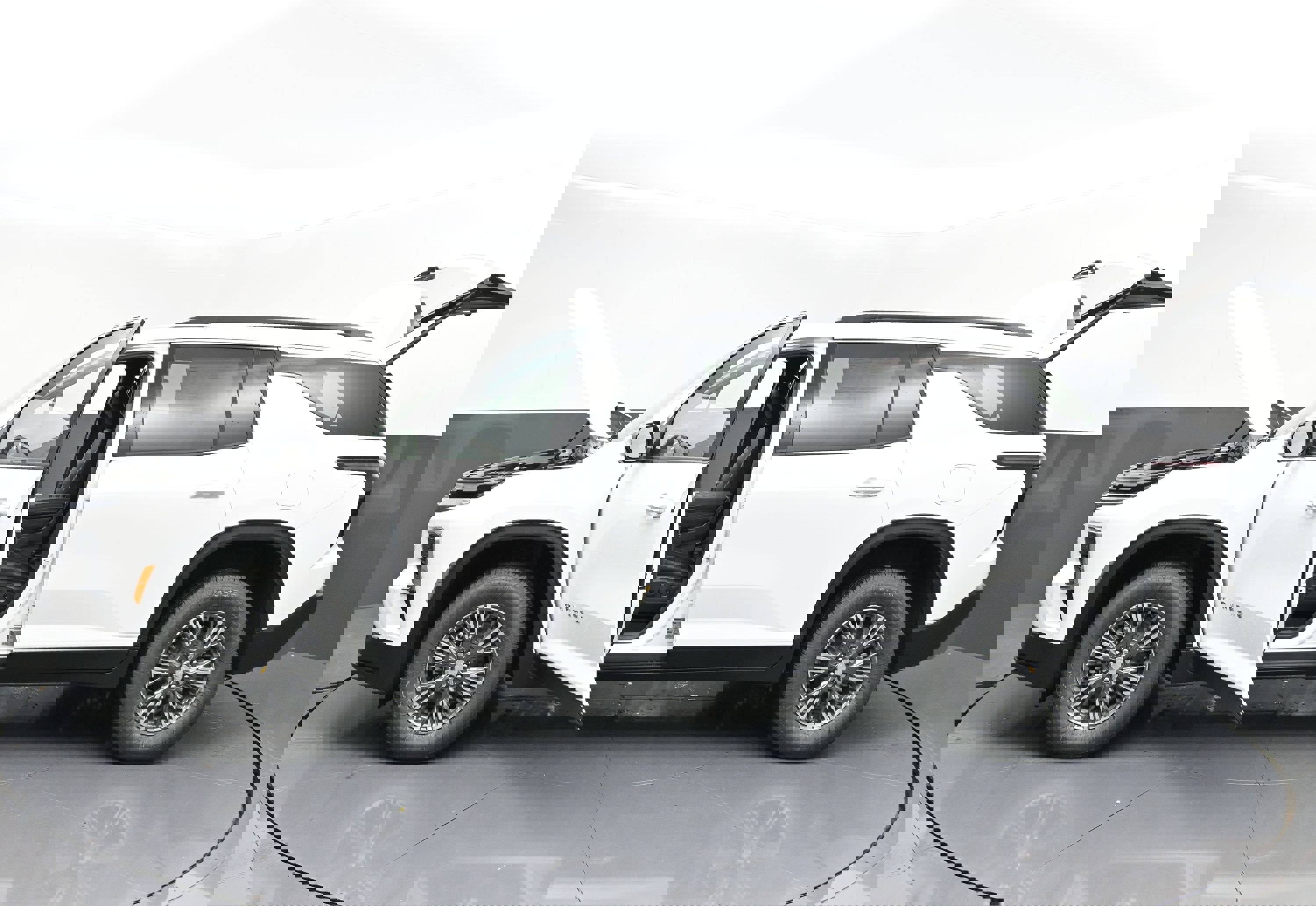 New 2026 Chevrolet Traverse LT FWD image 4