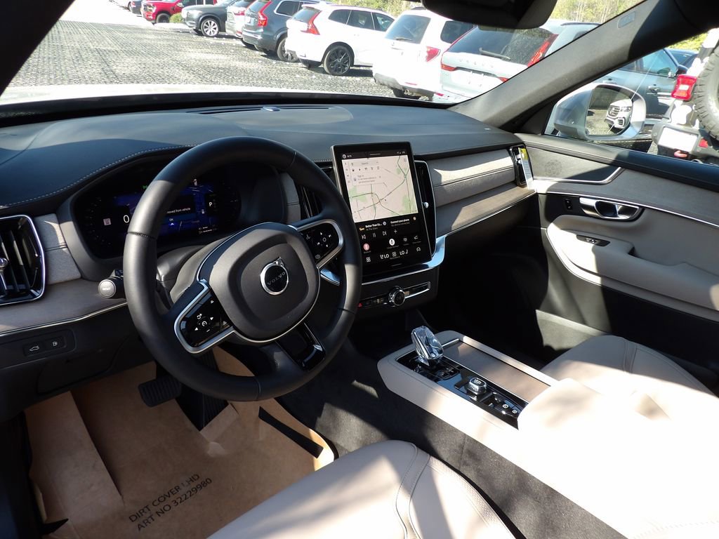 New 2026 Volvo XC90 T8 Plus w/ Protection Package Premier AWD/4WD image 12
