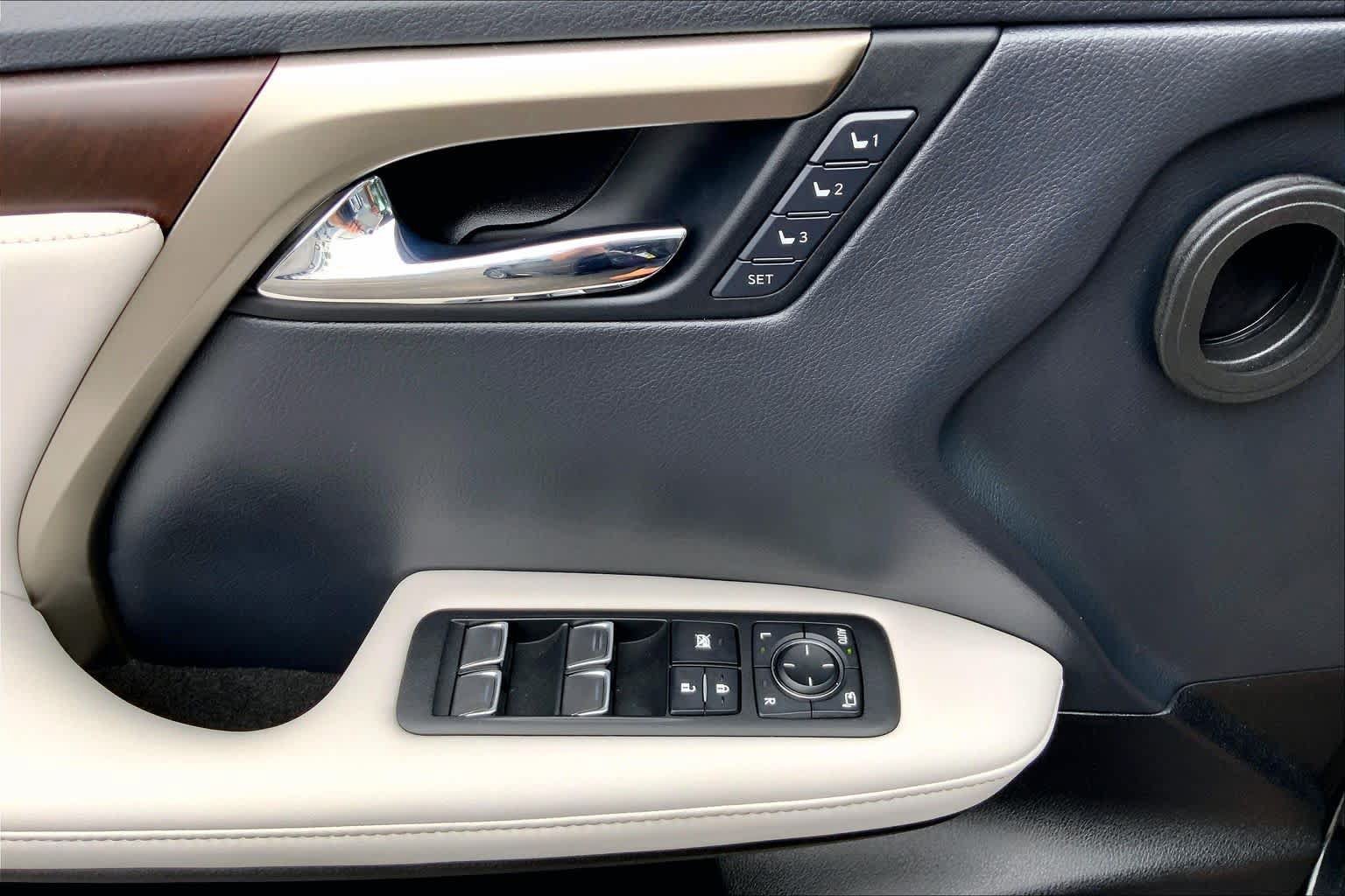 Certified 2022 Lexus RX 450h AWD w/ Premium Package image 36