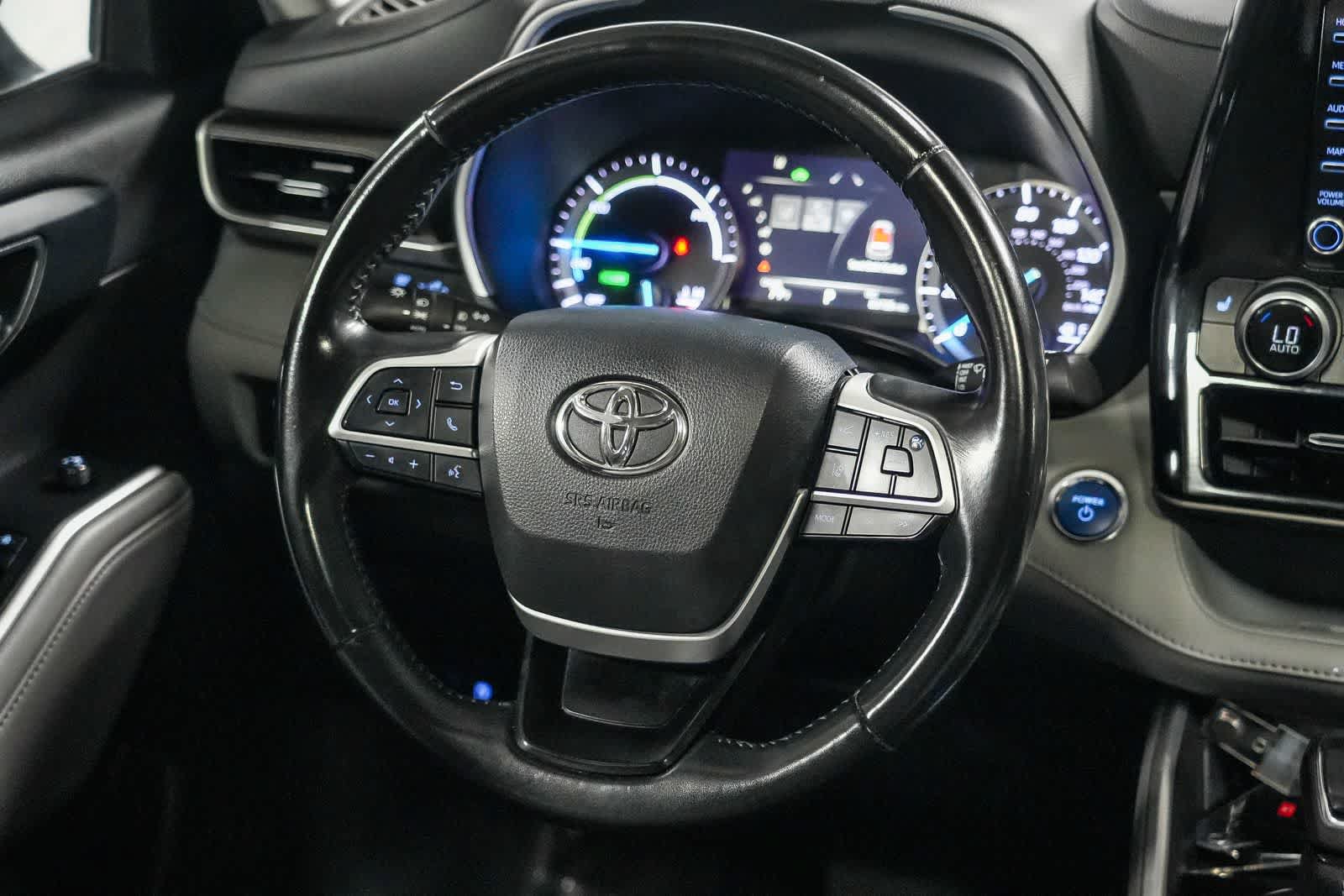 Used 2022 Toyota Highlander XLE AWD/4WD image 15