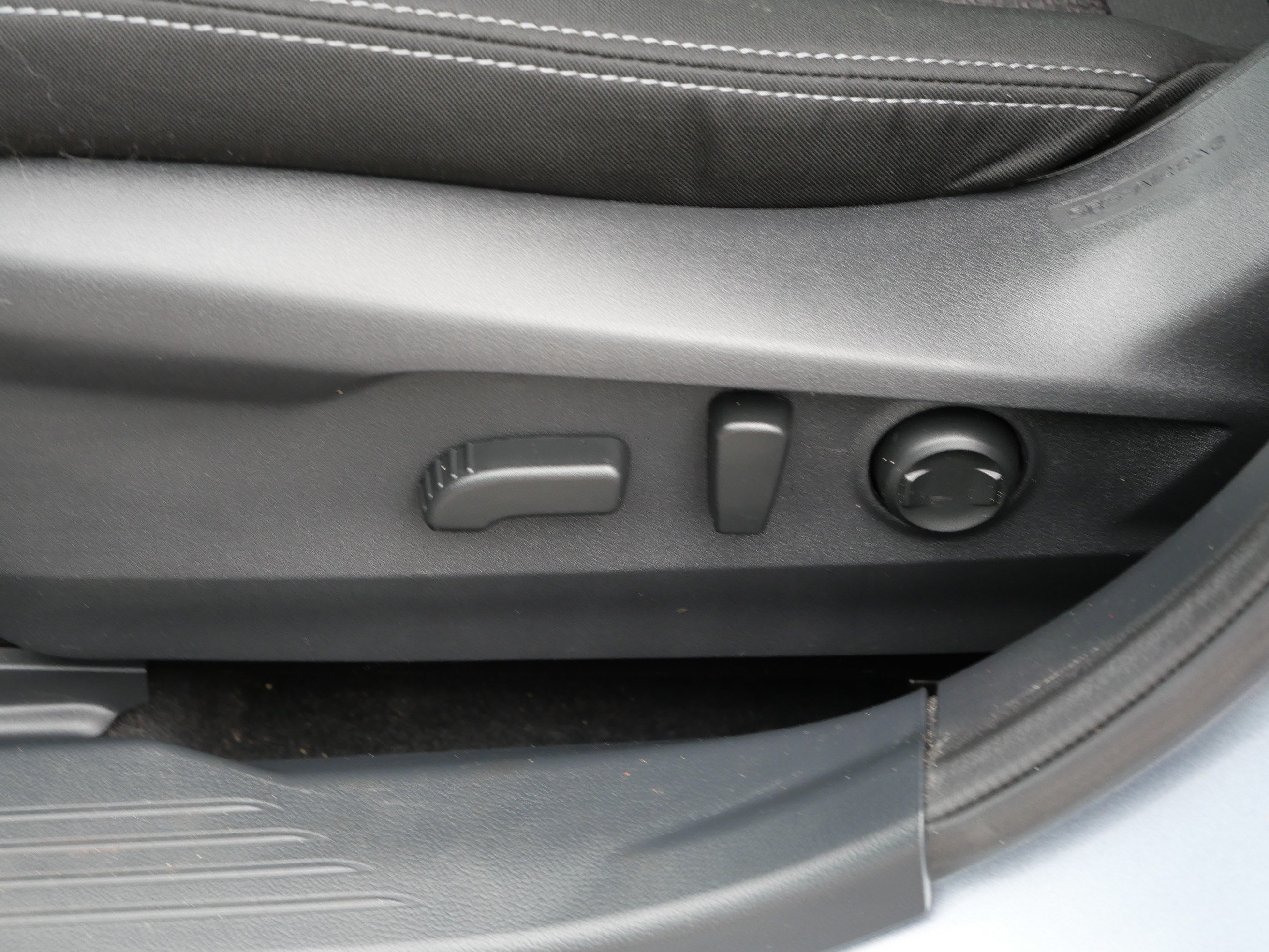Used 2024 Subaru Outback Premium AWD/4WD image 18