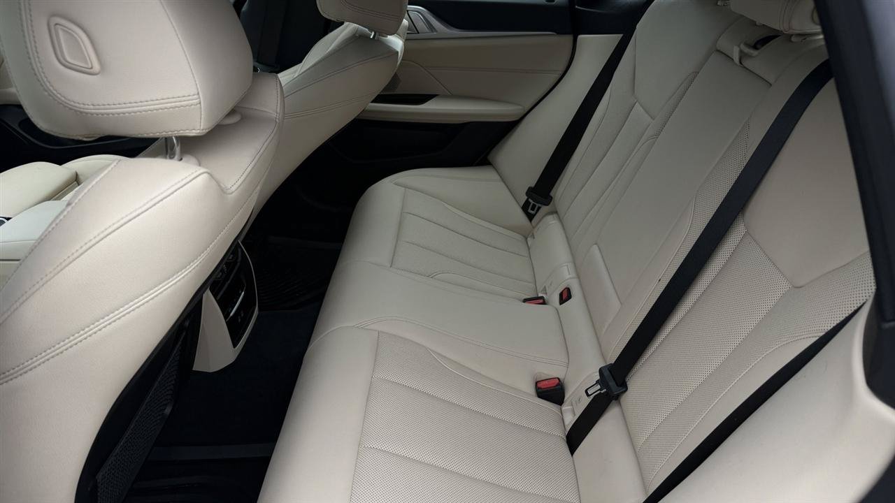 Used 2023 BMW i4 eDrive35 w/ Premium Package RWD image 31