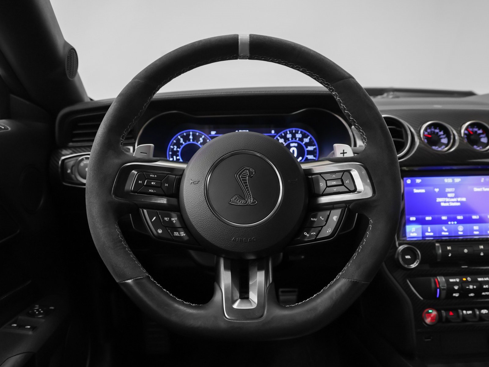 Used 2020 Ford Mustang Shelby GT500 w/ Carbon Fiber Track Pack image 53