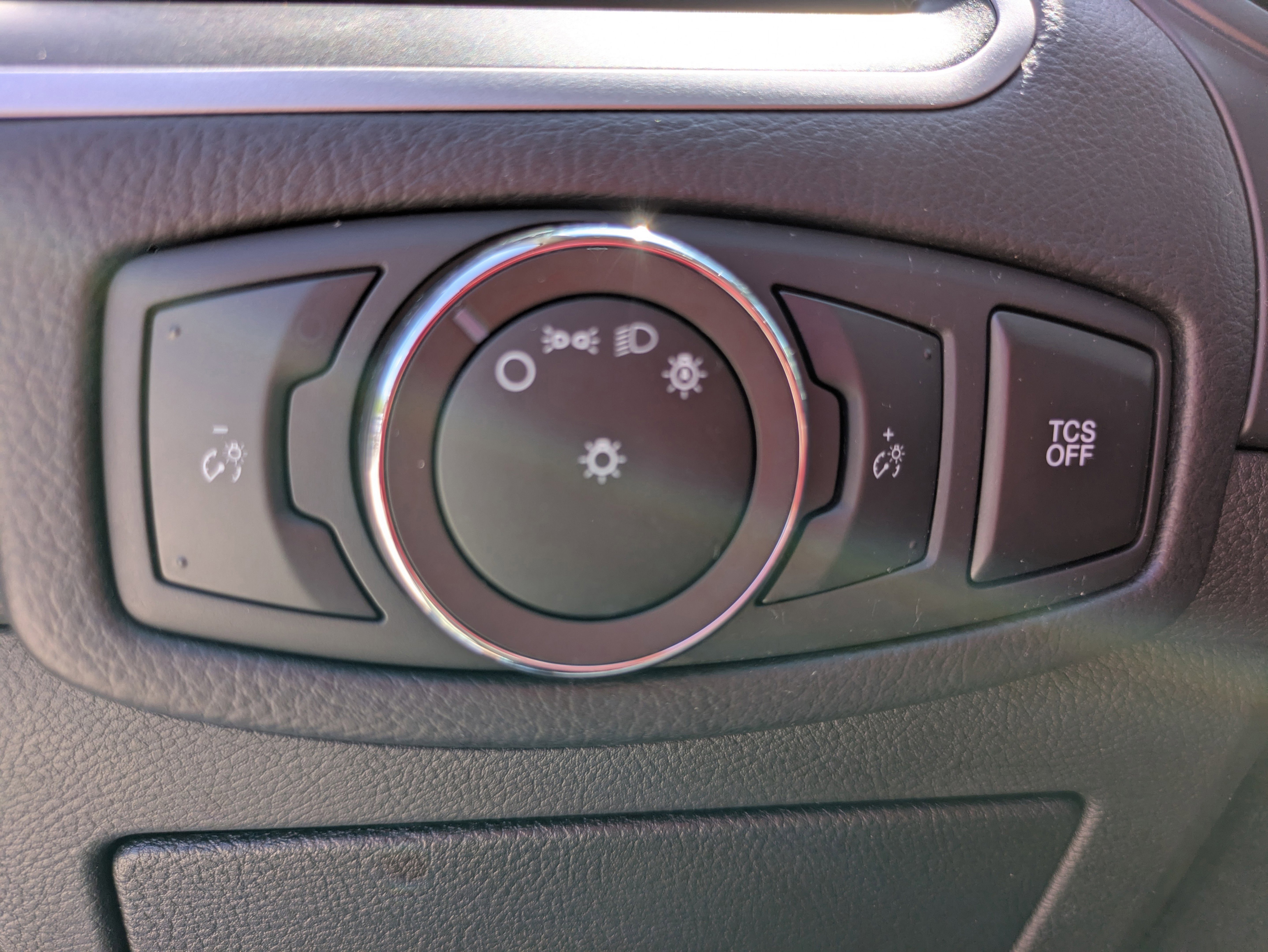 Used 2023 Ford Edge SEL image 19