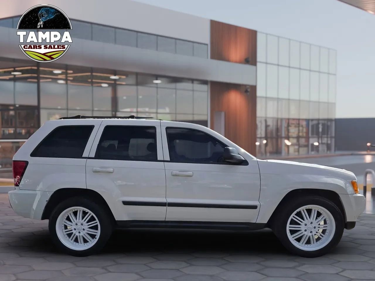 Used 2007 Jeep Grand Cherokee Laredo w/ Cargo Convenience Group image 4