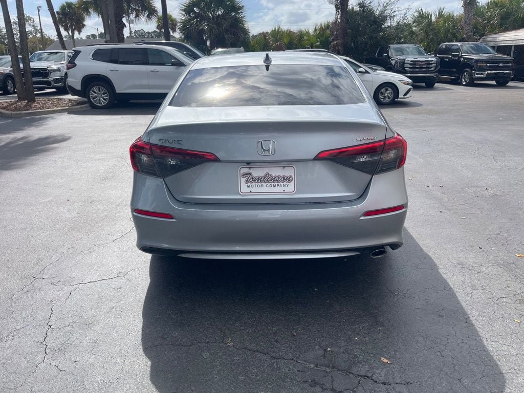 Used 2022 Honda Civic Sport image 4