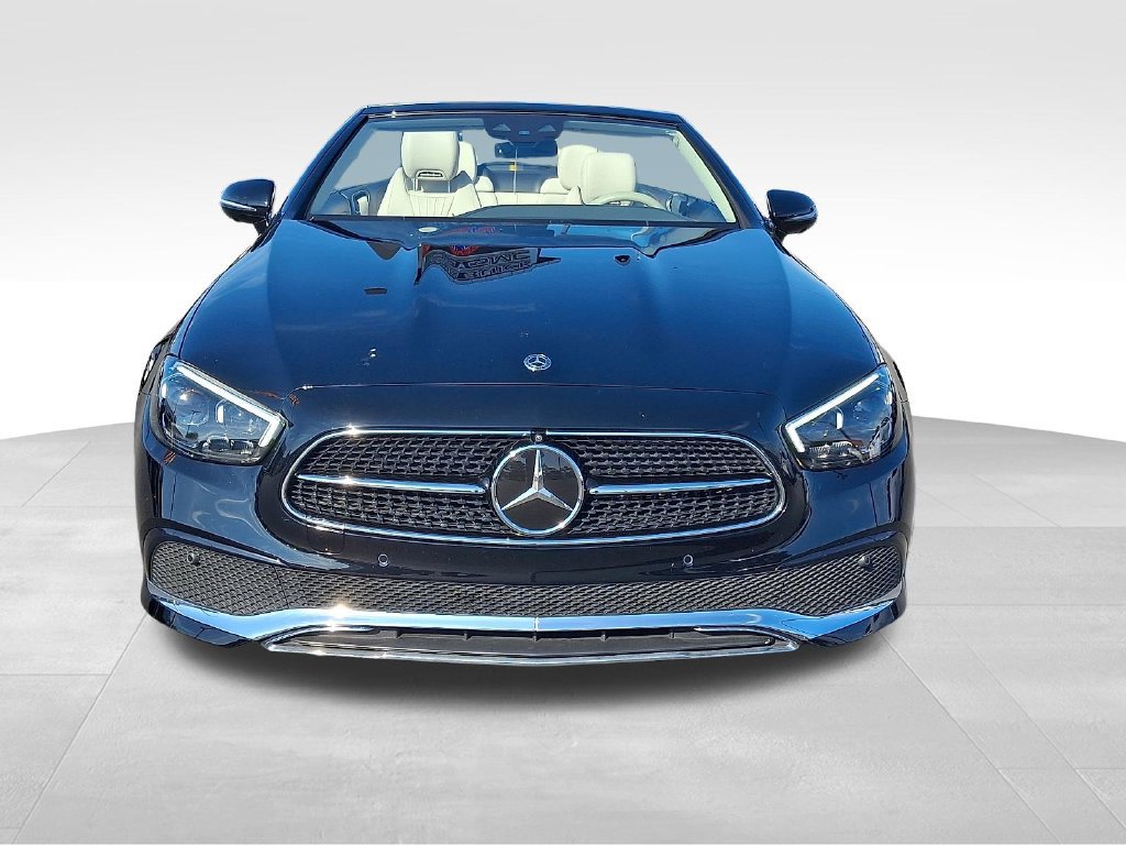 Used 2021 Mercedes-Benz E 450 4MATIC Cabriolet image 2