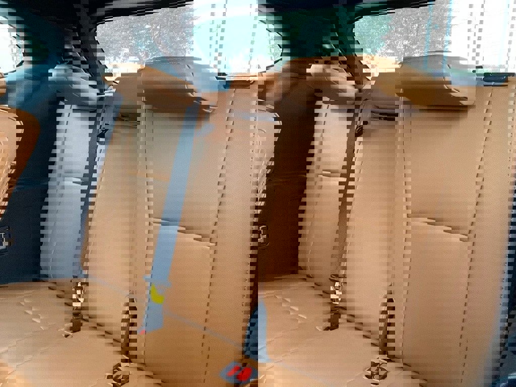 Used 2024 Toyota Highlander Platinum image 12