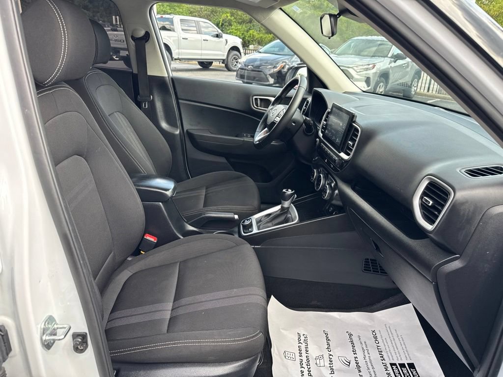 Used 2026 Hyundai Venue SEL FWD image 33