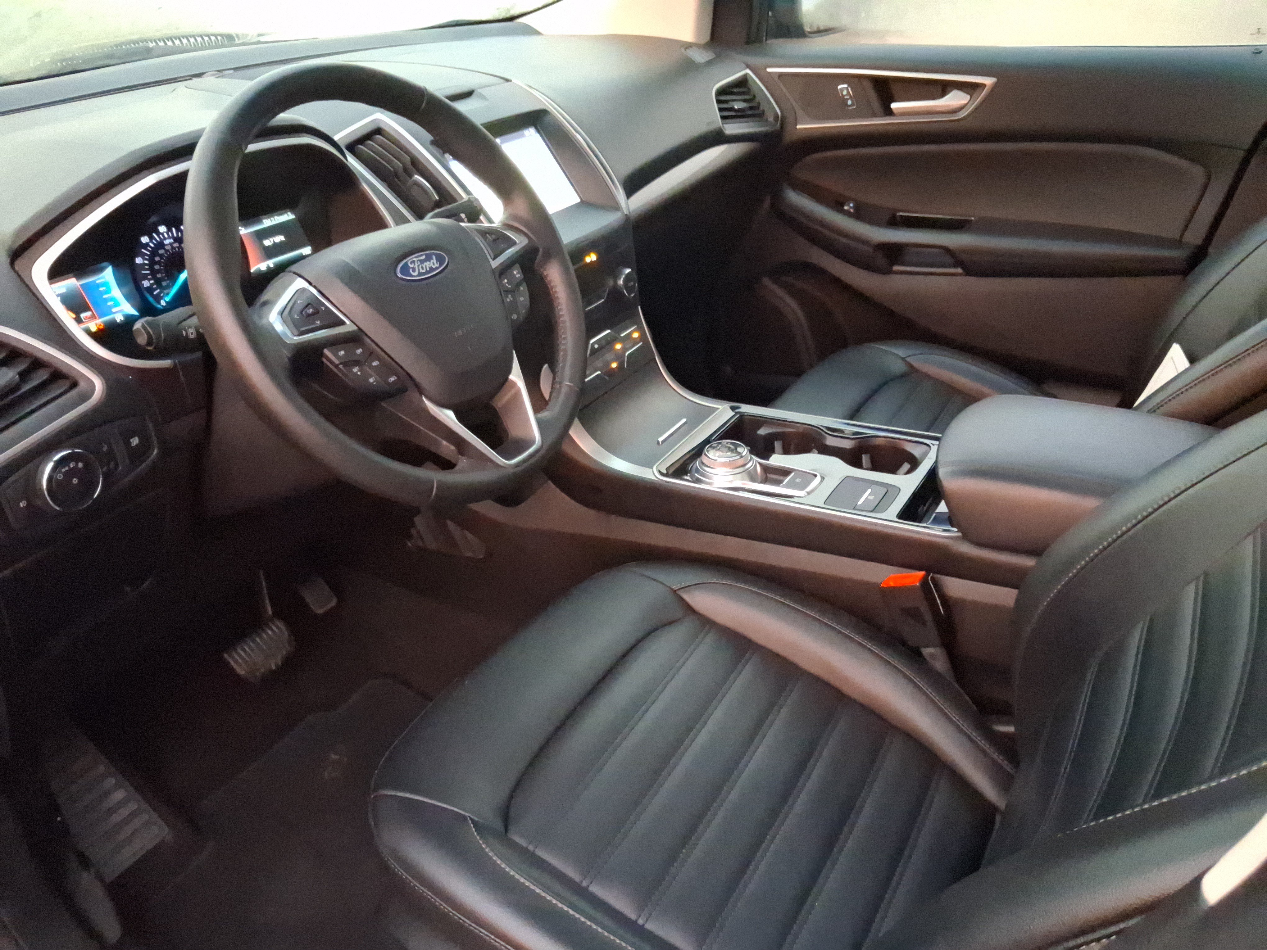 Used 2019 Ford Edge SEL w/ Equipment Group 201A FWD image 9
