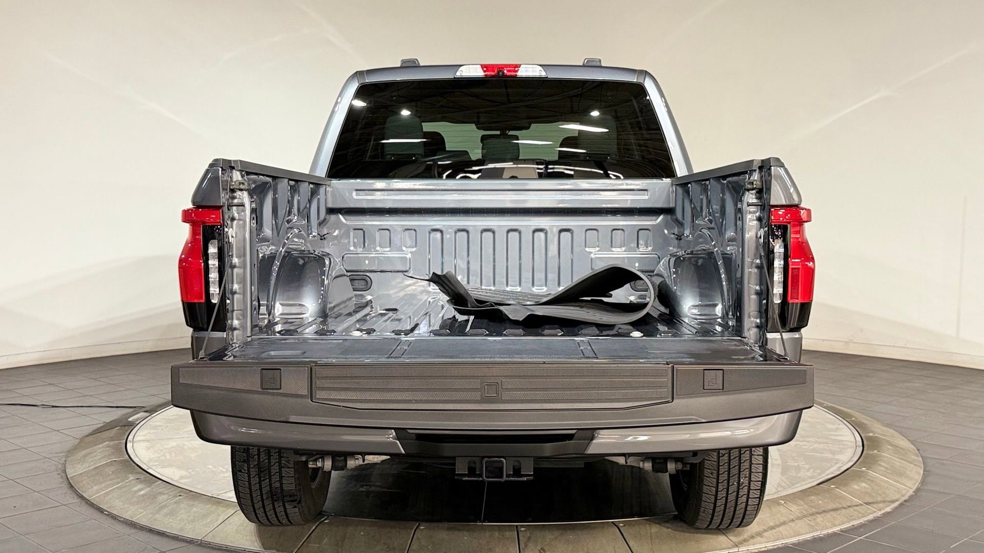 Used 2023 Ford F150 Lightning XLT w/ Equipment Group 312A High image 38