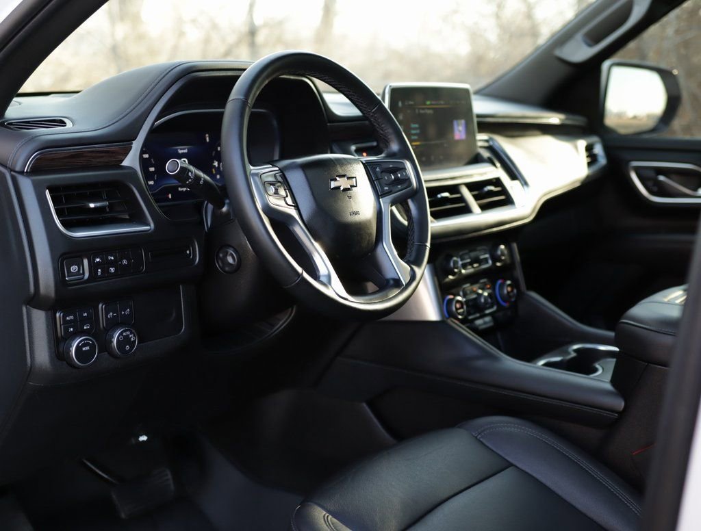 Used 2023 Chevrolet Tahoe LT w/ Luxury Package image 9