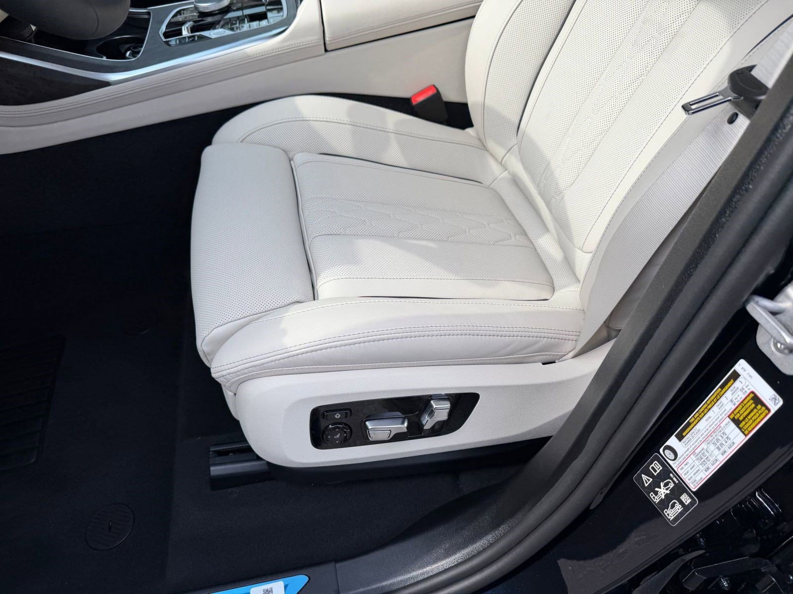 New 2027 BMW X7 xDrive40i AWD/4WD image 13