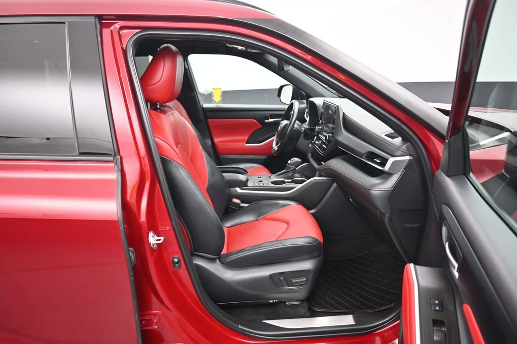 Used 2023 Toyota Highlander XSE FWD image 58