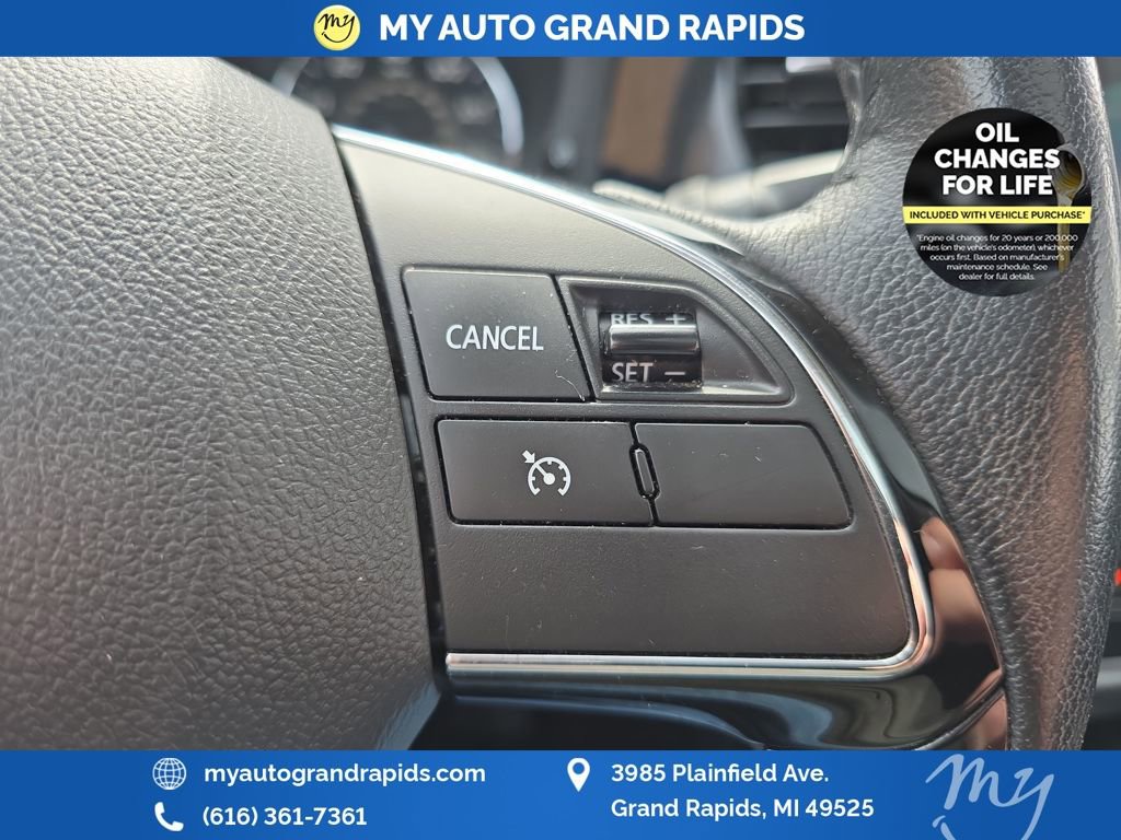 Used 2017 Mitsubishi Outlander SE image 15