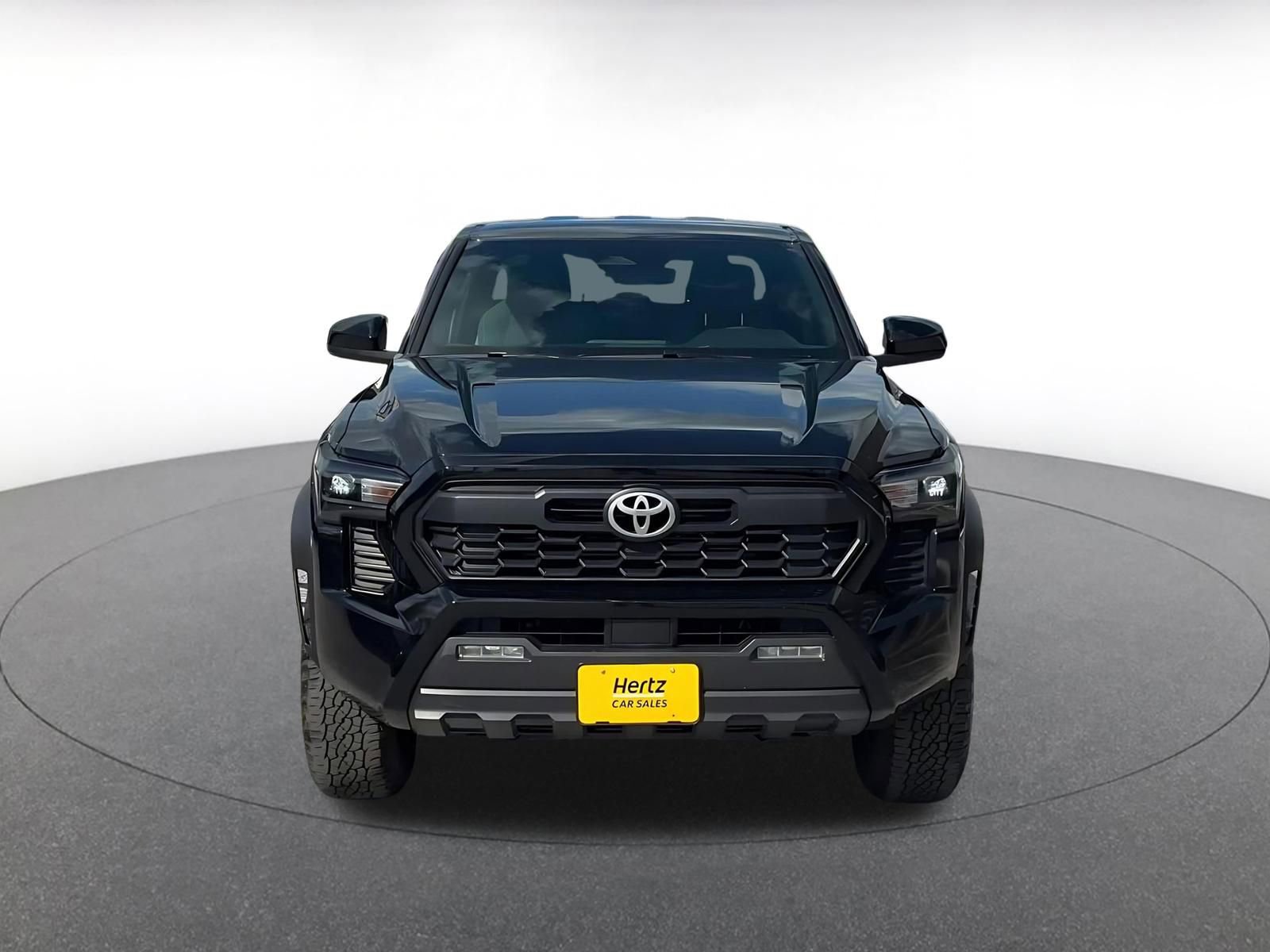 Used 2025 Toyota Tacoma TRD Off-Road AWD/4WD image 4