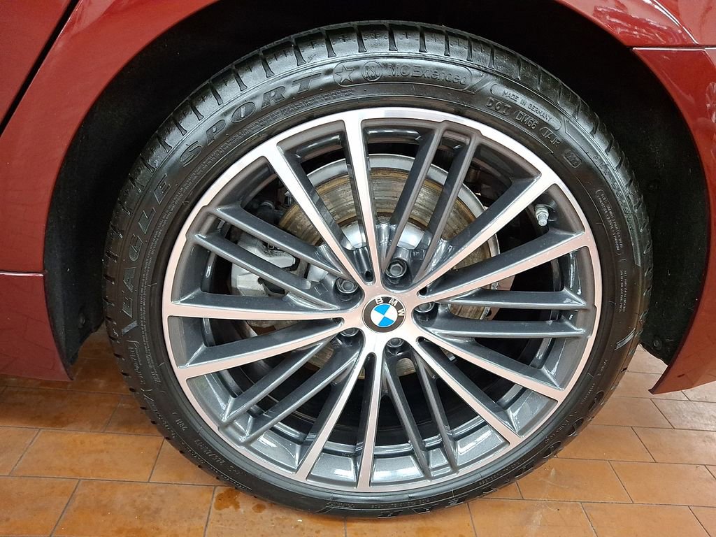 Certified 2023 BMW 530i xDrive w/ Premium Package AWD/4WD image 7