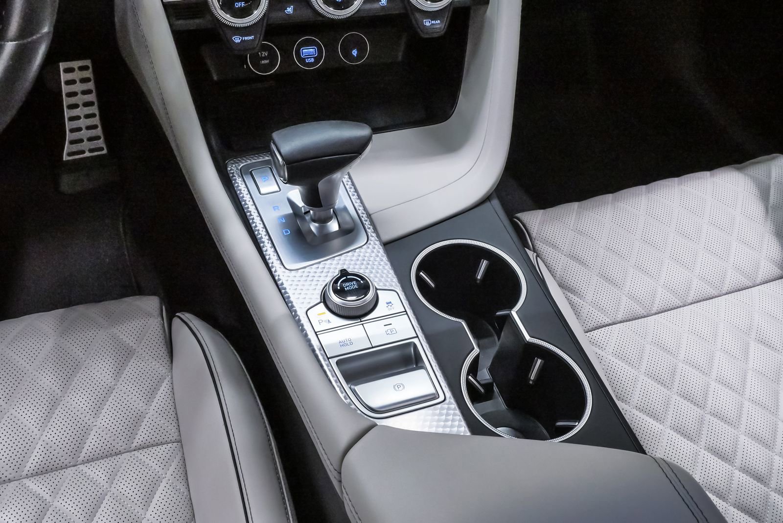 Certified 2022 Genesis G70 3.3T RWD image 19