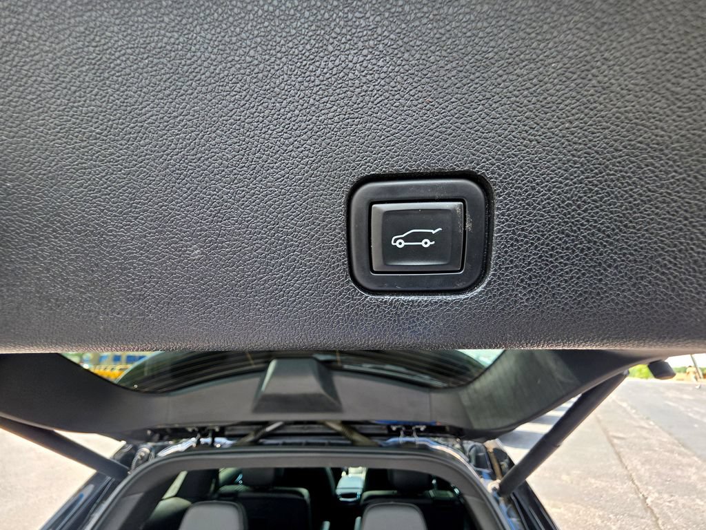 Used 2021 Cadillac XT6 Premium Luxury FWD image 12