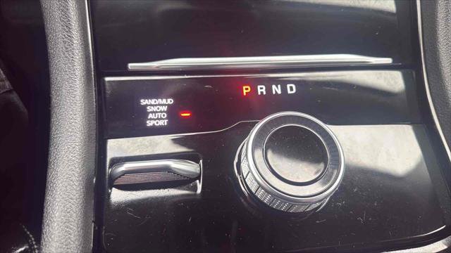 Used 2023 Jeep Grand Cherokee Limited w/ Black Appearance Package image 17