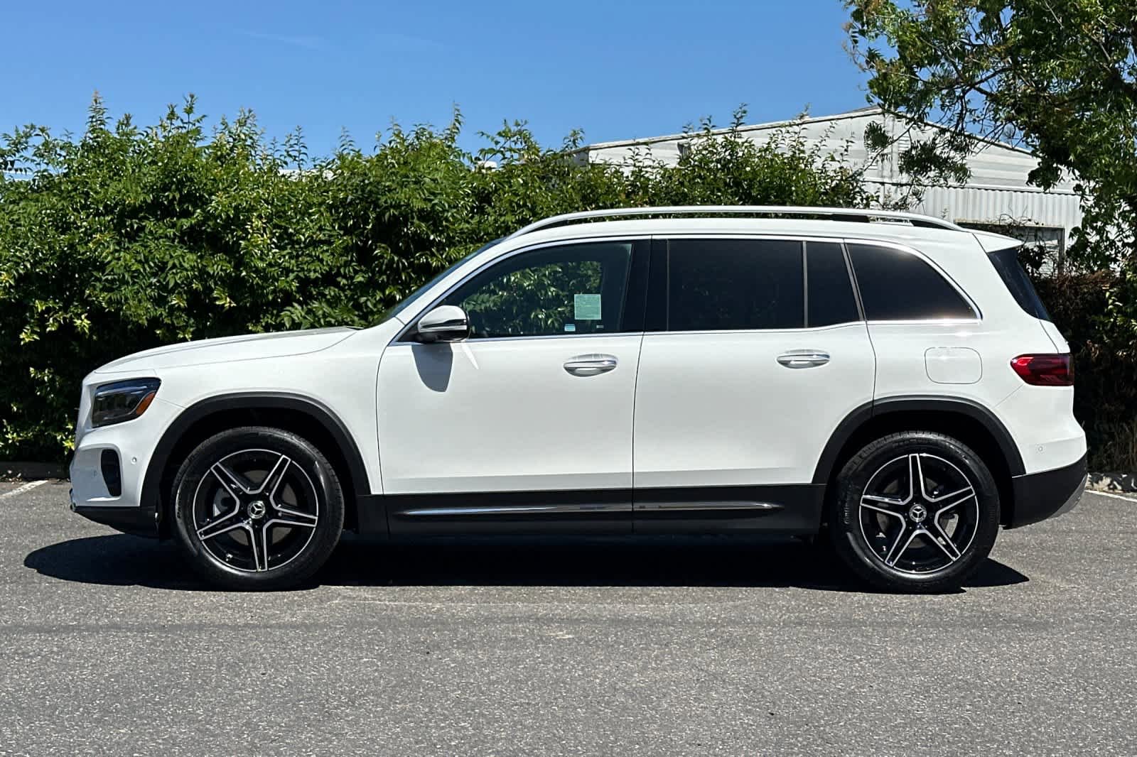 New 2026 Mercedes-Benz GLB 250 image 6