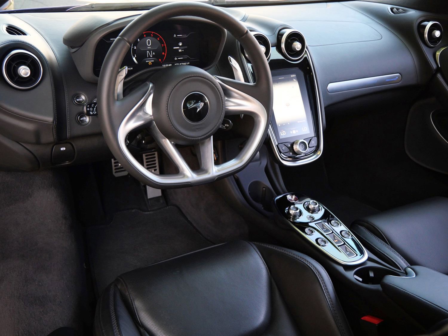 Used 2023 McLaren GT RWD image 8