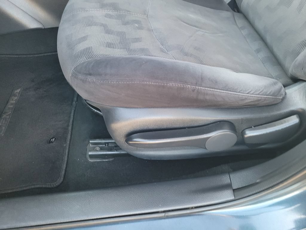 Used 2013 Nissan Sentra SV FWD image 27