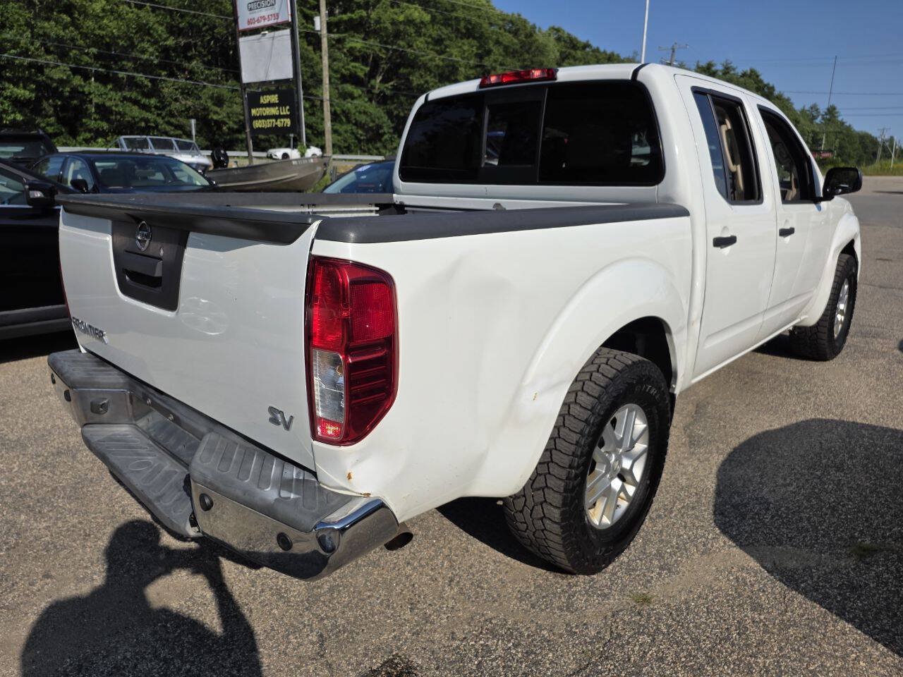 Used 2014 Nissan Frontier SV w/ SV Value Truck Package RWD image 8