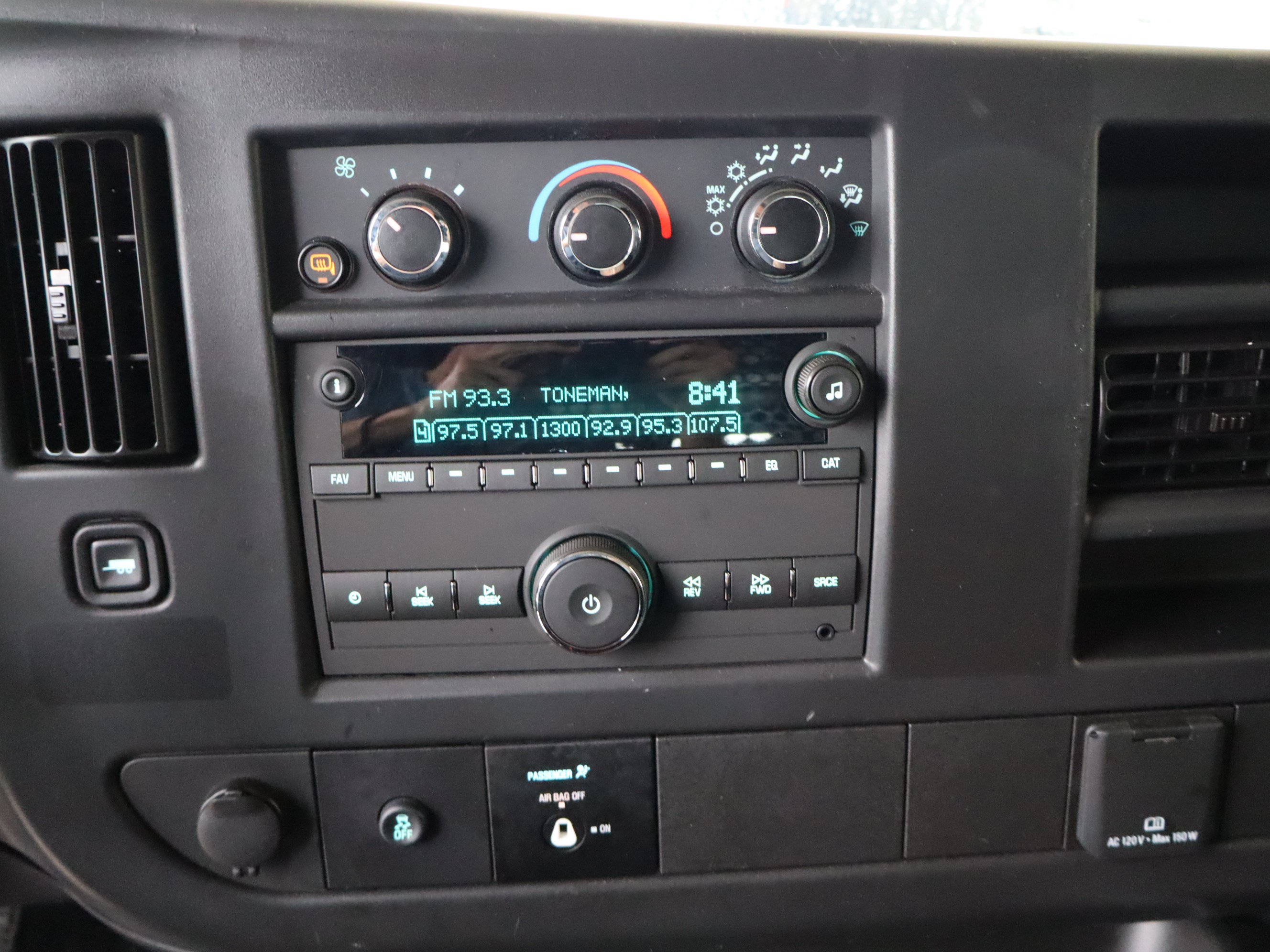 Used 2025 GMC Savana 2500 w/ Driver Convenience Package RWD image 23
