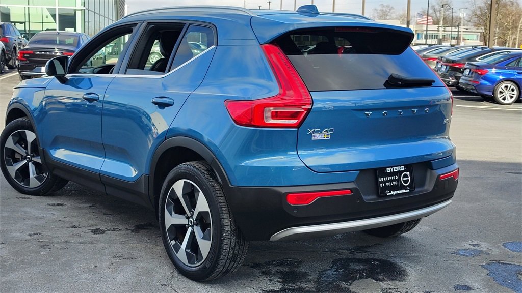 Certified 2023 Volvo XC40 B5 Plus w/ Driver Assist Package image 3
